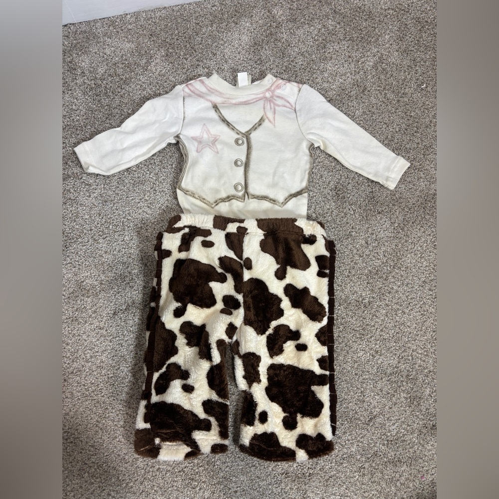 NEW! Vintage Old Navy Western Cowgirl Baby outfit baby Halloween costume 3-6 mon